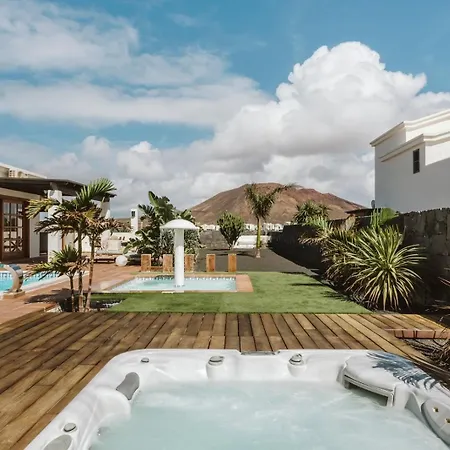 Marabu Playa Blanca (Lanzarote)